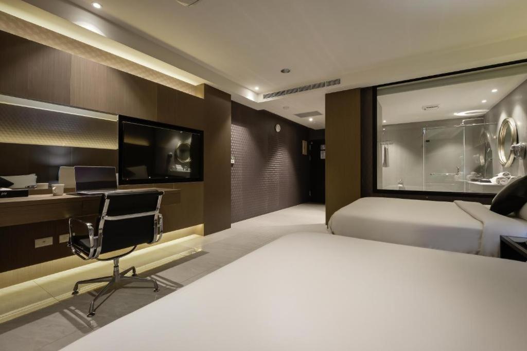 M Hotel Caotun Extérieur photo